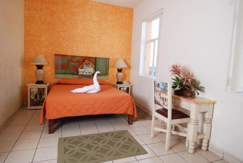 Hotel & Suites Galeria Morelia Zimmer foto